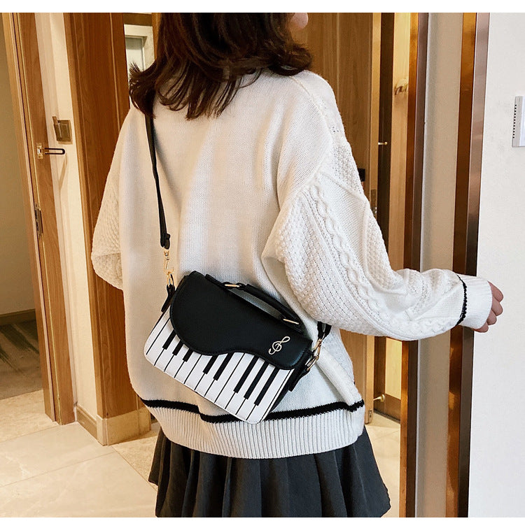 Bolso en Forma de Piano